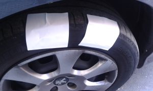 ETICHETTE PER PNEUMATICI TYRE BIANCO MM.100 x 100MM. - 1000 PEZZI